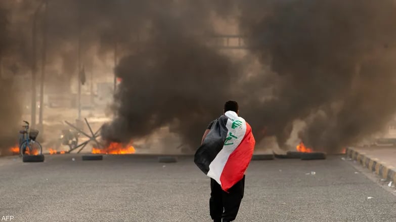 إيران تغلق حدودها مع العراق.. والكويت تدعو رعاياها للمغادرة
