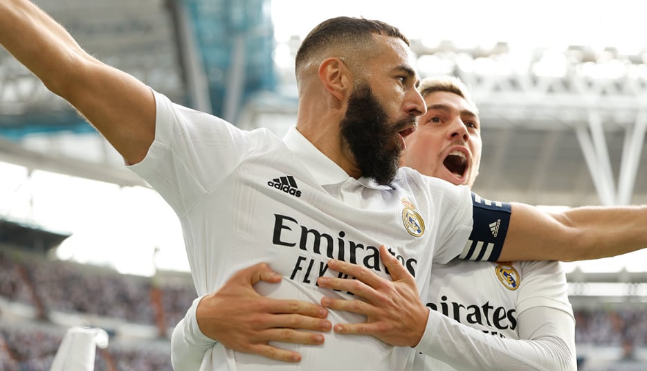 ريال مدريد يصعق برشلونة في الكلاسيكو وينفرد بالصدارة
