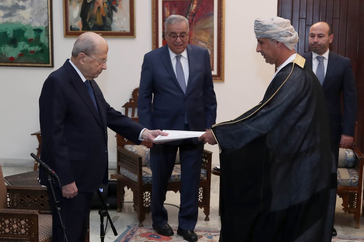 عون تسلم أوراق اعتماد سفيري الفاتيكان وسلطنة عمان واستقبل رئيس مجلس الاوسمة والاعضاء