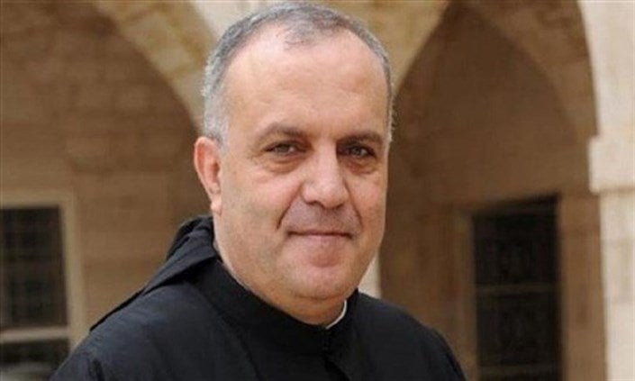 كيف تمكّن المطران الحاج من مغادرة لبنان؟!
