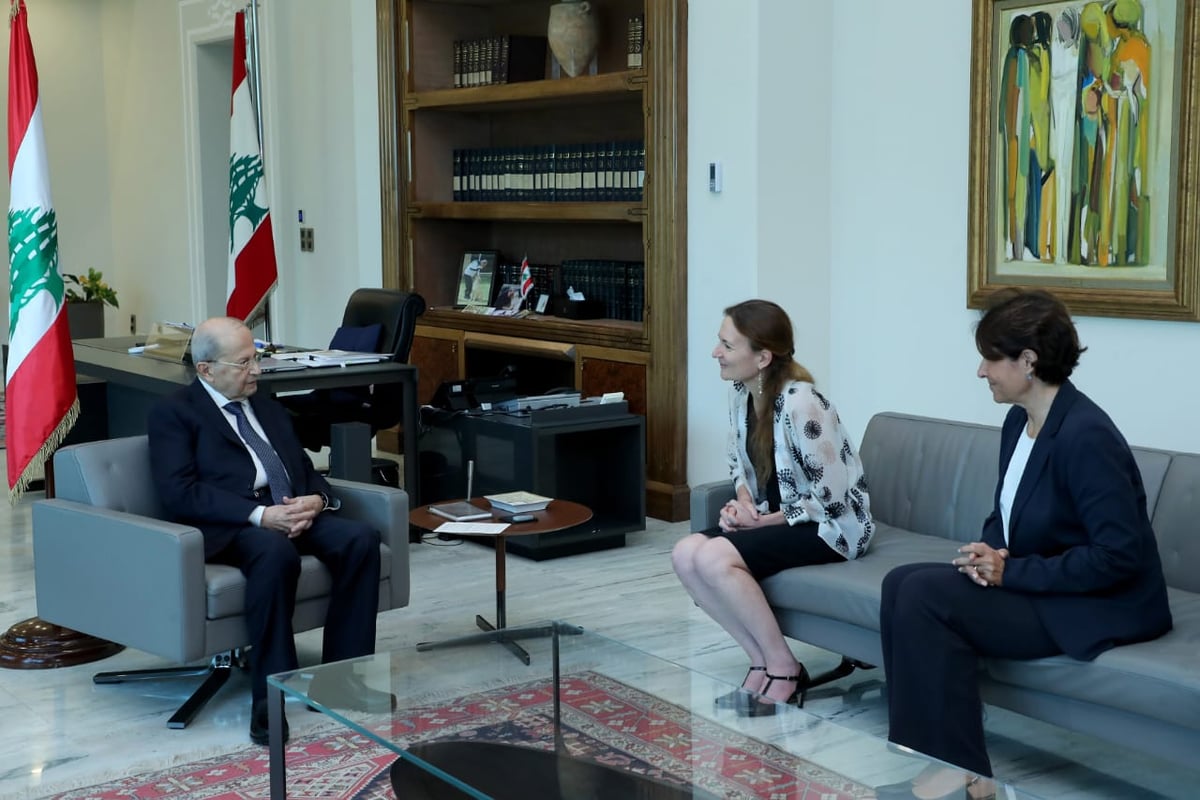 عون: الاتّصالات جارية لتشكيل حكومة جديدة