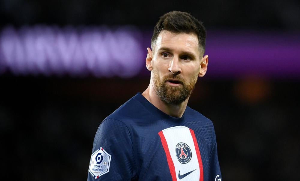 ميسي يرفض عرضا فلكيا سعوديا يفوق بكثير ما يتقاضاه رونالدو