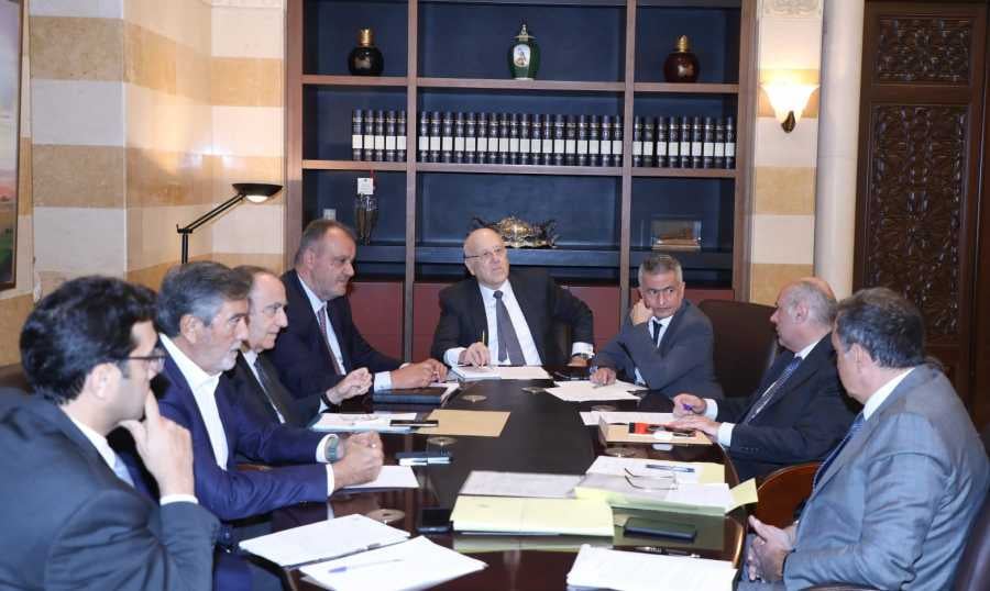 الصناعة المحلية والكهرباء وموقوفو انفجار المرفأ على طاولة السراي.. ماذا عن دولار الـ15 ألفاً؟
