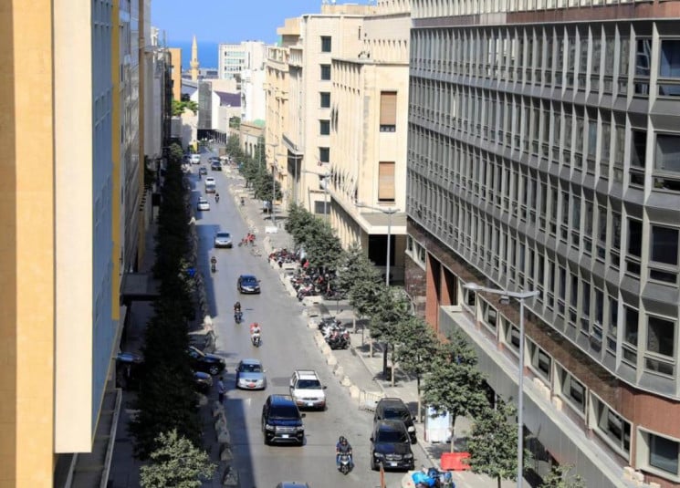 مصدر مصرفي يحذّر من خطورة الدعاوى