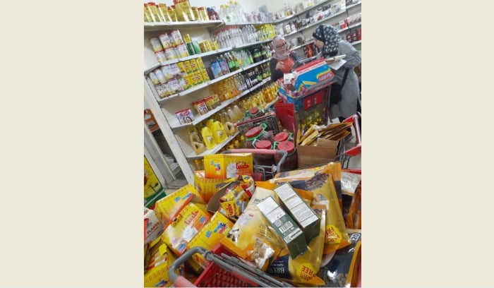 مصلحة الاقتصاد جنوبا ضبطت في سوبرماركت مواد غذائية منتهية الصلاحية