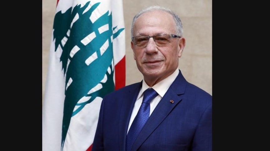 وزير الدفاع: بالقانون رئيس الاركان "غير موجود" ولديّ ملاحظات على نتائج امتحانات الحربية