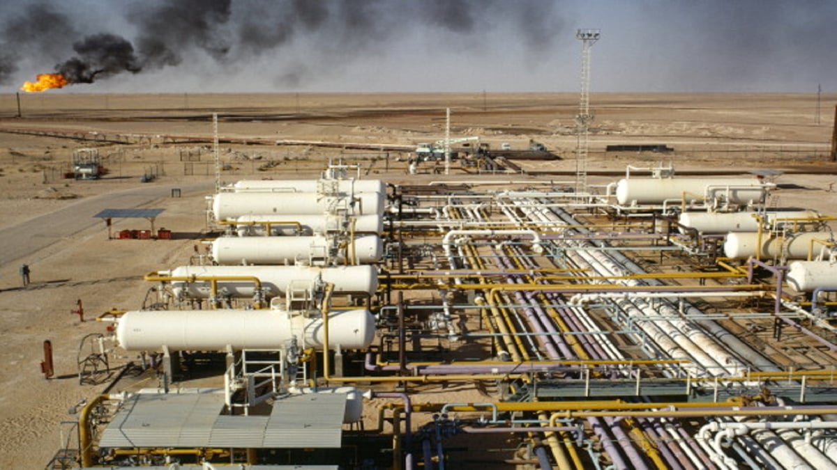 الجزائر تعتزم استثمار 30 مليار دولار في استكشاف وإنتاج النفط