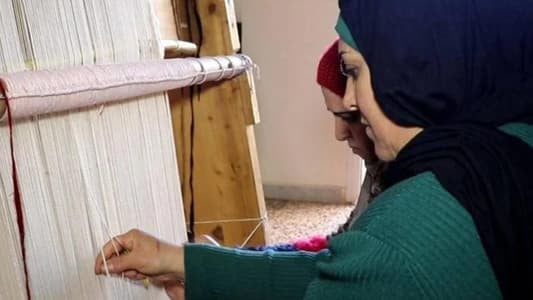 العودة إلى صناعة السجّاد العربي بالنول القديم