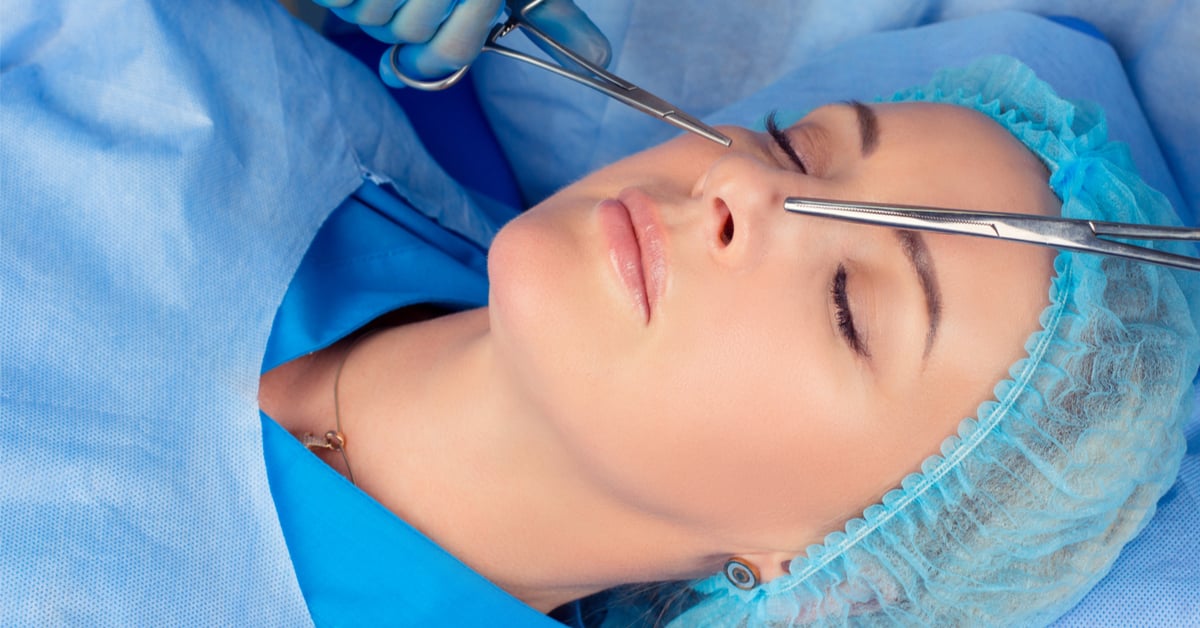 مأساة بعد اجرائها لعملية تجميل الانف...