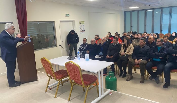لجنة الكوارث في الضنية تشكل لجنة للكشف على الأبنية المتصدعة والمتضررة