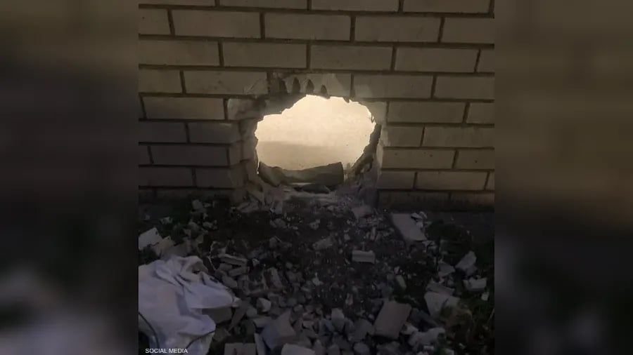 حفرا نفقا بفرشاة أسنان.. هروب سجينين لغاية غريبة