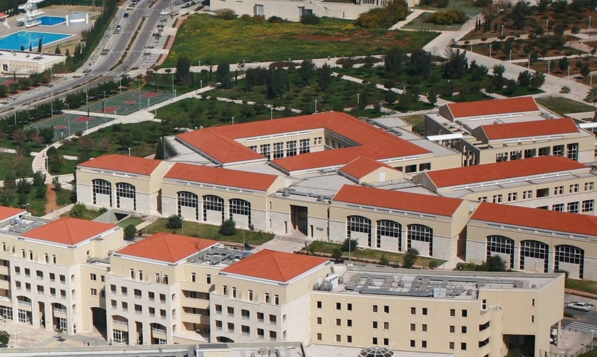 موظفو الصيانة في مجمع رفيق الحريري الجامعي نحو خطوات تصعيدية