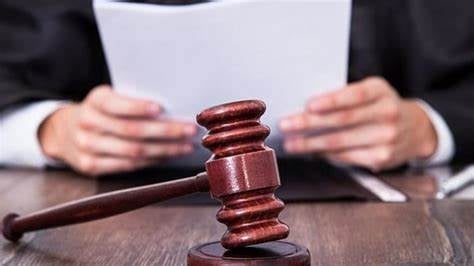 المساعدون القضائيون يلتحقون بموظفي الدولة.. ووزير العدل: نرفض هذه الإتهامات!