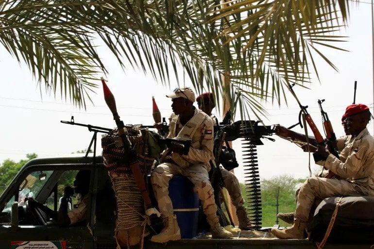 الهروب من الخرطوم إلى الحدود المصرية.. بـ 400 دولار