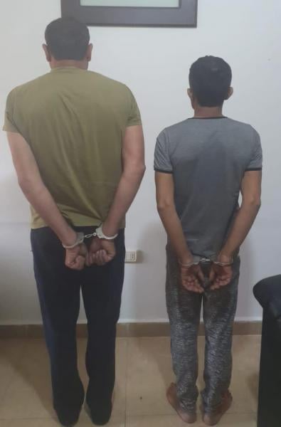بعد ان سلبوا ما استطاعوا من أموال ومجوهرات.. شعبة المعلومات توقف اثنين منهم