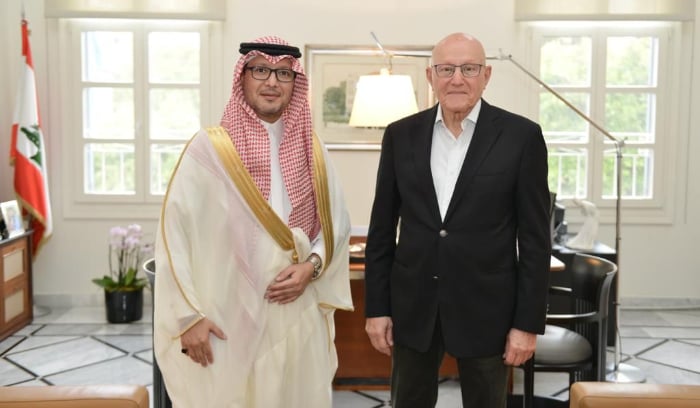 سلام استقبل بخاري وبحثا في التطورات وضرورة انتخاب رئيس للجمهورية