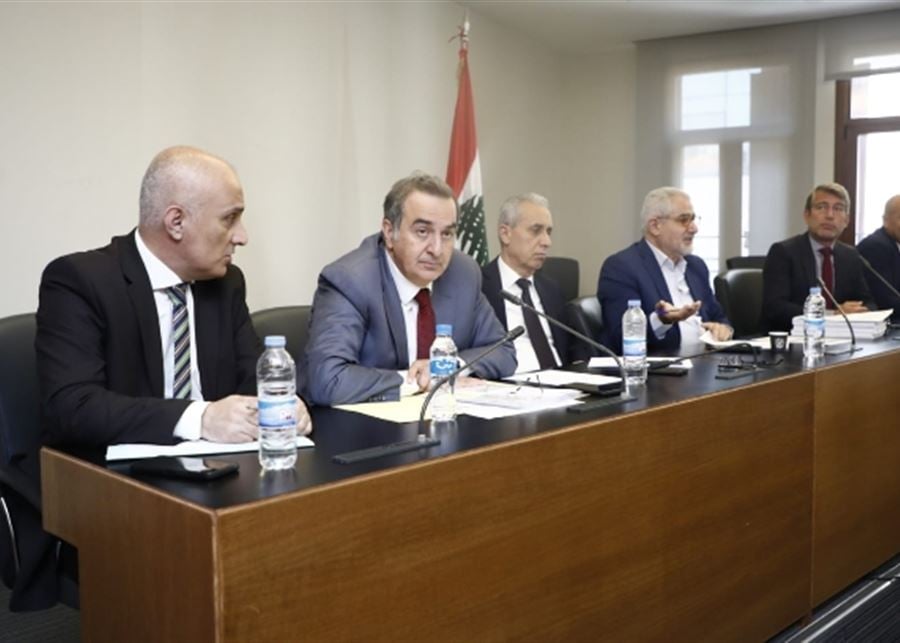 لجنة "الأشغال" بحثت خطة الكهرباء… شهر آب حاسم بالنسبة للمخيمات!