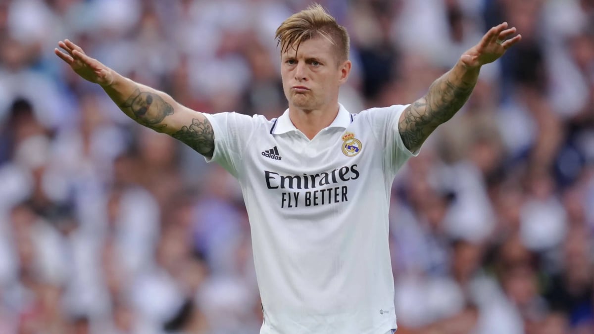 بعد "الأقاويل".. ريال مدريد يعلن موقف توني كروس النهائي