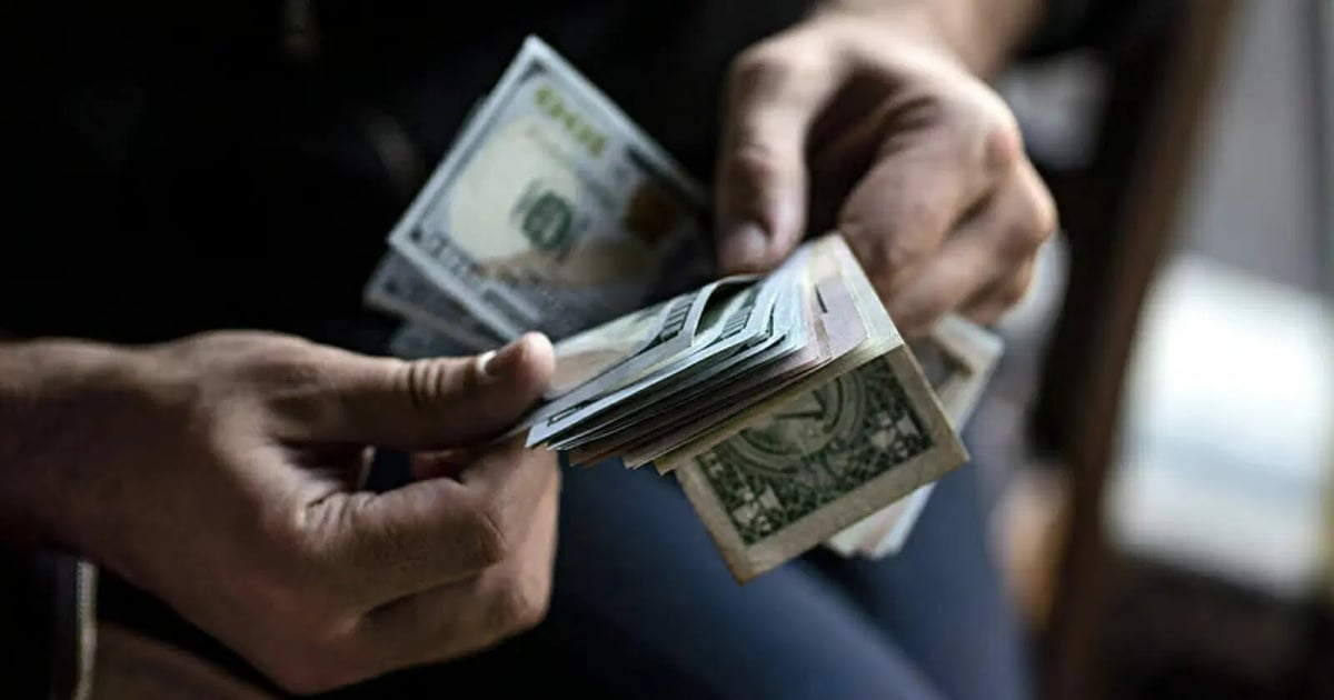 الدولار المصرفي في خانة التجاذبات: هل تُرك وزير المال وحيداً؟