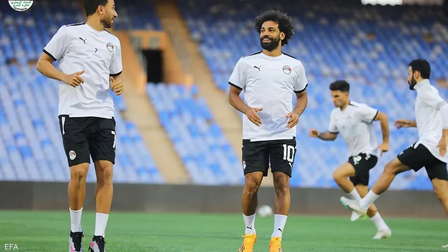 محمد صلاح يقود "الفراعنة" في مواجهة غينيا "الصعبة"