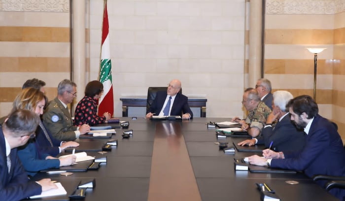 ميقاتي يجتمع مع فرونتسكا ووفد من اليونيفيل