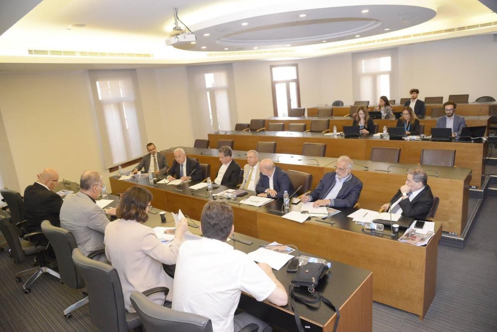 لجنة الصحة تطّلع على الواقع "السوداوي" للأطفال: 320 ألف طفل يعانون من سوء تغذية