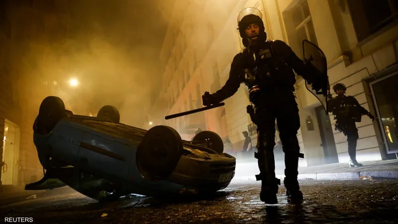 فرنسا تعتقل 719 شخصا في ليلة الاحتجاجات الخامسة