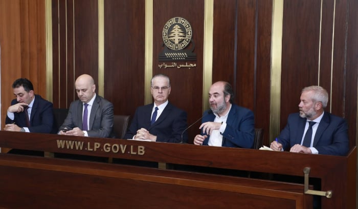 "الجمهورية القوية" يتقدم بإخبارين بشأن تقرير "الفاريز ومارسال" والتدقيق الجنائي في حسابات مصرف لبنان