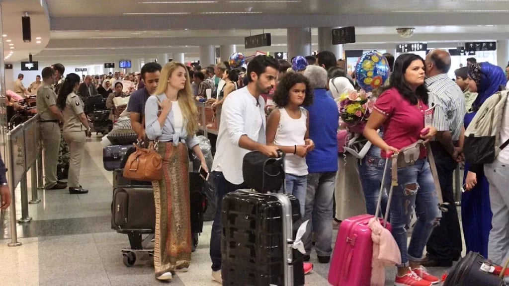 الموسم السياحي انطلق باكراً… بالاتجاهين