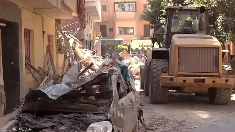 مقتل وإصابة أشخاص في انهيار مبنى من 4 طوابق بالقاهرة