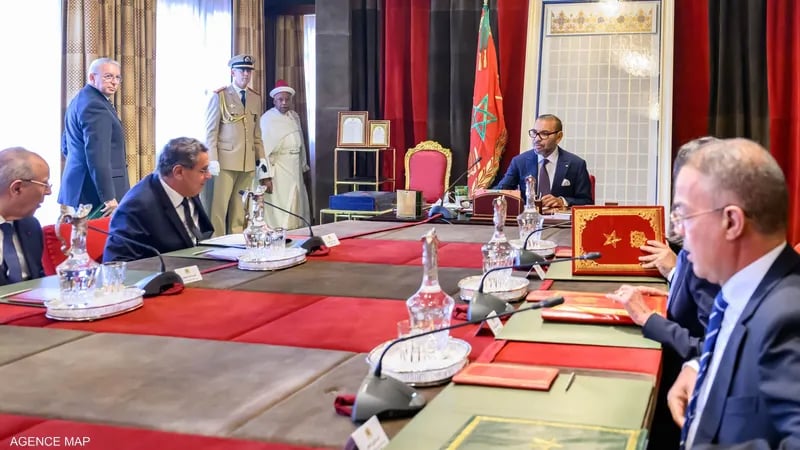 ملك المغرب يشدد على أولوية إعادة إيواء المتضررين من الزلزال