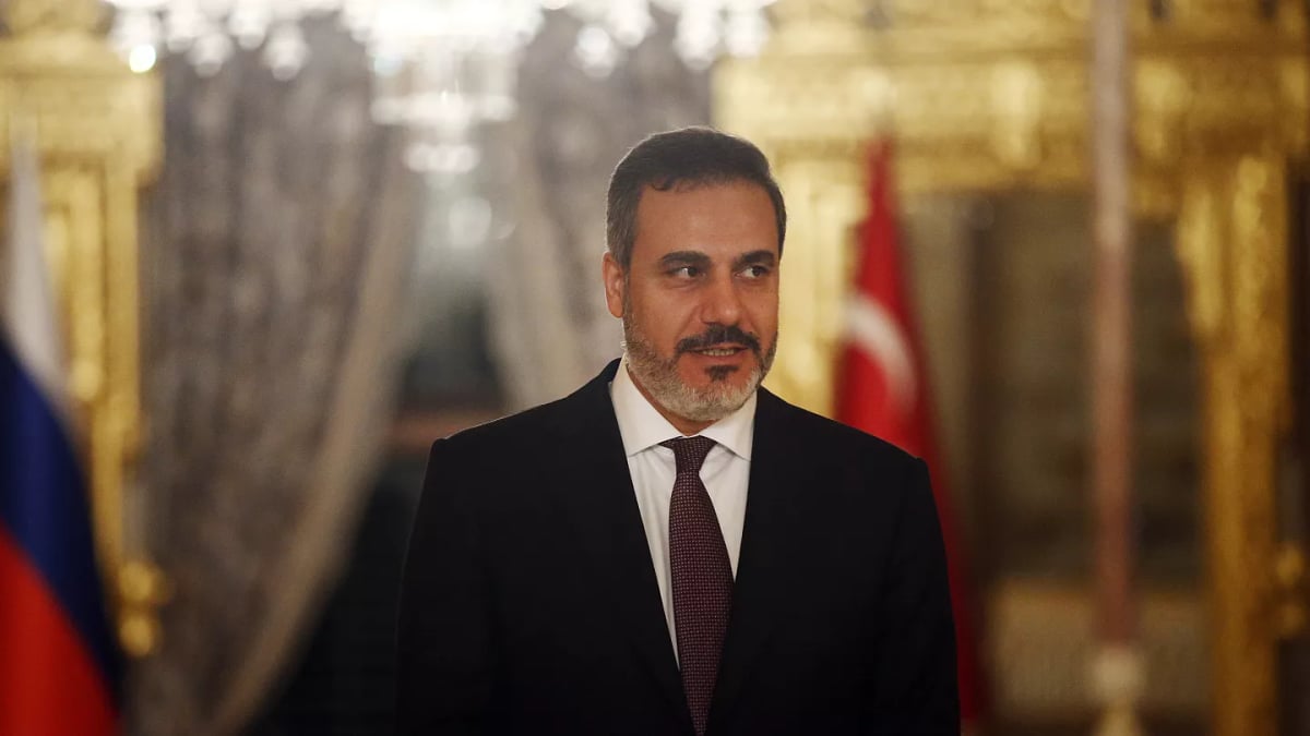 وصول وزير الخارجية التركي الى بيروت