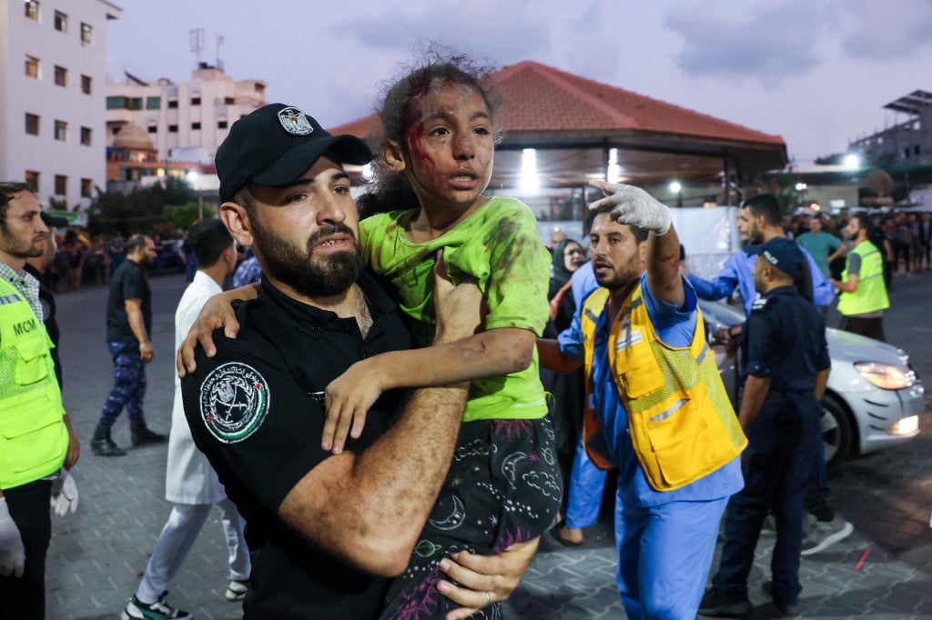 إسرائيل تمهل سكان شمال غزة 24 ساعة للنزوح إلى جنوبه