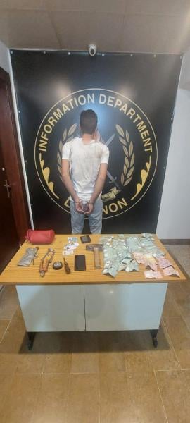 نفّذ عددًا من عمليّات السّرقة في جبل لبنان والمعلومات تُلقي القبض عليه بالجرم المشهود