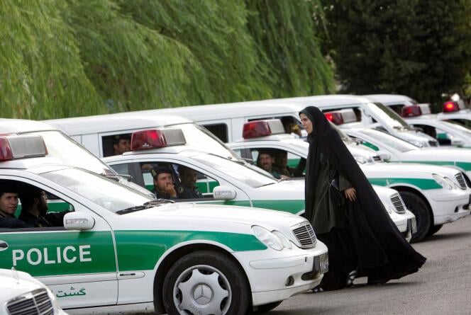 في أحد أكثر الهجمات الدموية.. مقتل 12 شرطياً في إيران