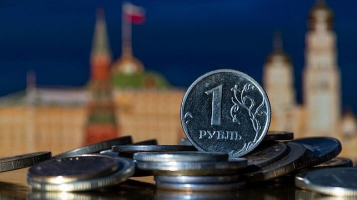 "بوليتيكو": خلافات عميقة بين واشنطن وحلفائها الأوروبيين بشأن استخدام الأصول الروسية لدعم نظام كييف