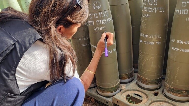 "اقضوا عليهم".. مستخدمو "إكس" يتهمون نيكي هيلي بالإرهاب والتحريض على الإبادة بعد صورة مستفزة