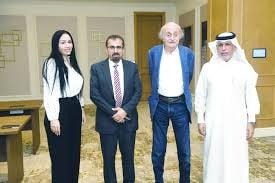 جنبلاط: قطر تساعد لبنان لحل أزمة الفراغ الرئاسي