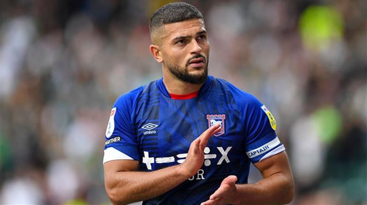 المصري سام مرسي يقود إبسويتش تاون للدوري الإنجليزي الممتاز ويدخل التاريخ