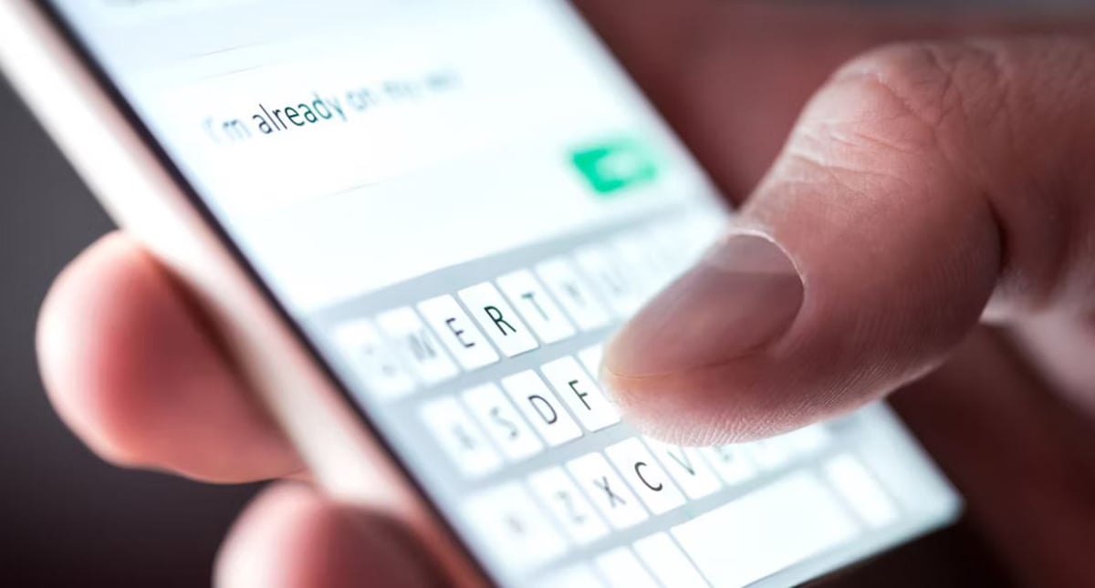 أغربها «شيطان».. تقنية التصحيح التلقائي تشوّه أسماء مستخدمين