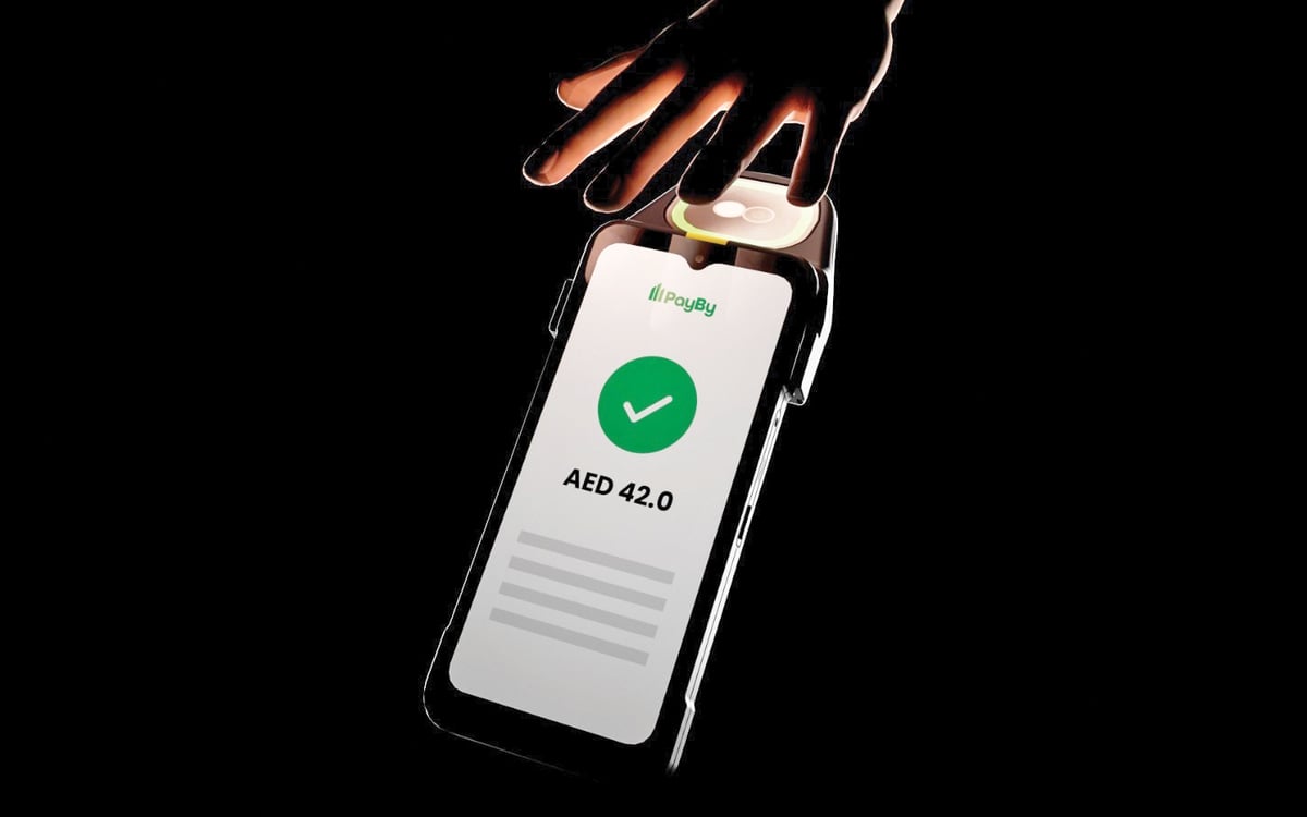 «أسترا تك» تُسجل براءة الاختراع لتقنية الدفع عبر راحة اليد «بالم باي» في الإمارات