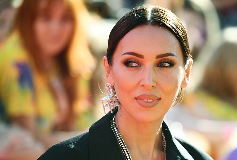 عرض طلاق مغر.. زوج المغنية الروسية ألسو يقدم 31 مليون دولار مقابل الطلاق