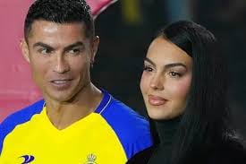 "جورجينا" تروي قصة تعارفها على "رونالدو" وماذا أعد لها في أول عشاء بمنزله
