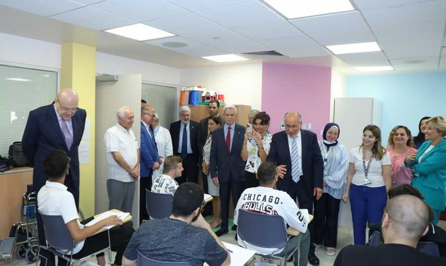الامتحانات الرسمية لم تتأثر بغياب الأشقر.. ما جديد مسابقة الكيمياء؟
