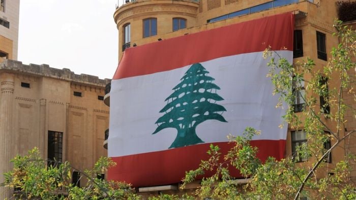 الخارجية السويدية: نحث مواطنينا على إغتنام الفرصة لمغادرة لبنان