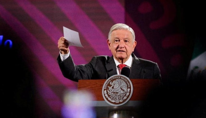 المكسيك تعلق العلاقات مع سفيري أمريكا وكندا