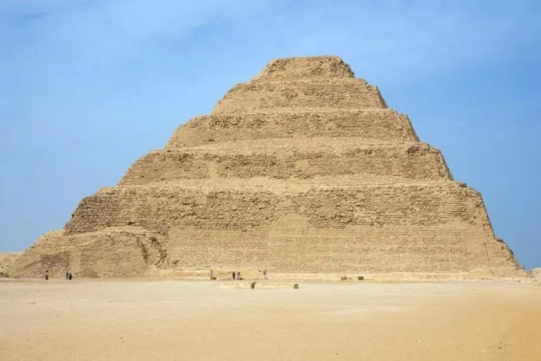 نظام هيدروليكي قديم.. كشف السر العميق لبناء أقدم هرم في مصر (صور)