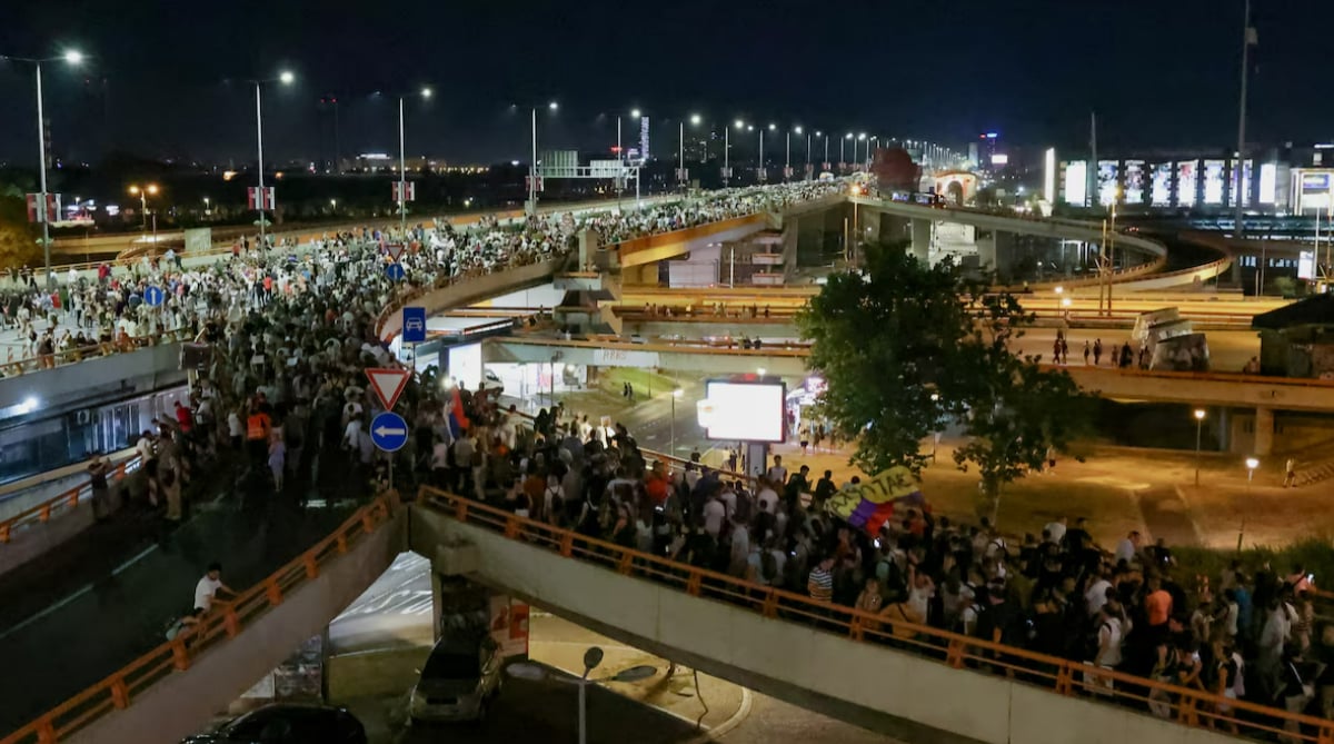 بلغراد.. مظاهرات حاشدة ضد افتتاح منجم لاستخراج الليثيوم