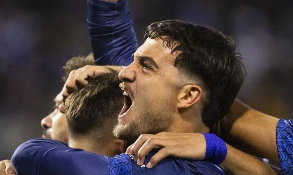 فيليز سارسفيلد يقتنص صدارة الدوري الأرجنتيني وتاليريس كوردوبا يلاحقه