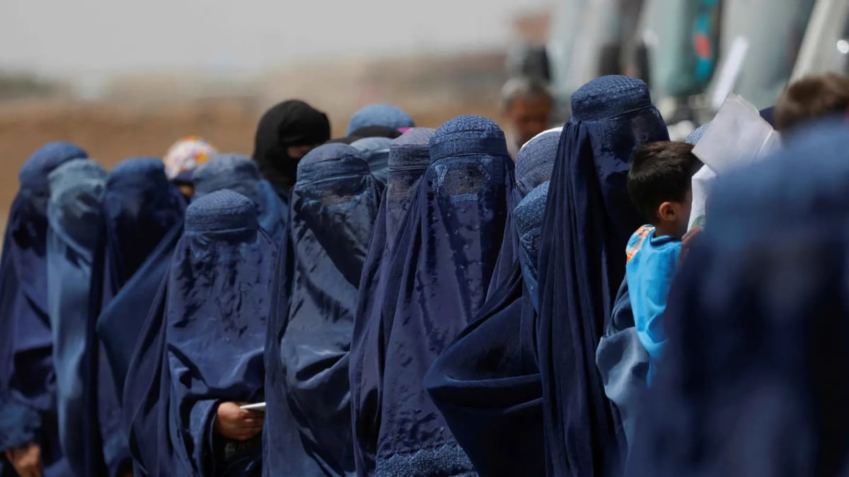 أفغانيات يتحدّين طالبان بقوة "الغناء" (فيديو)